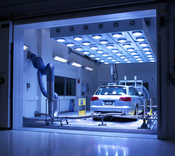 Audi-AG Abgasklimakammer mit Höhensonne